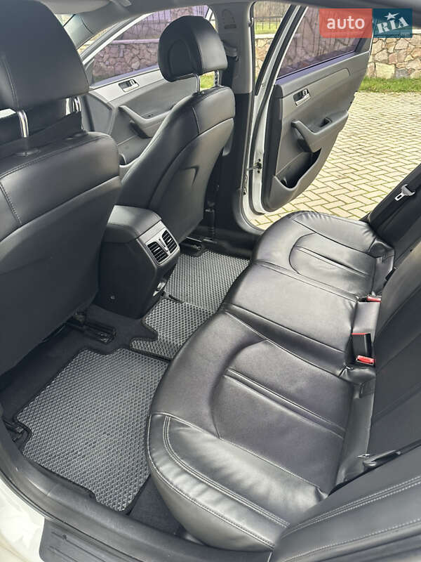 Седан Hyundai Sonata 2014 в Бахмаче