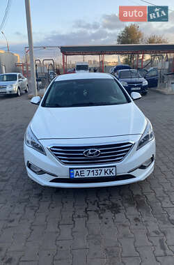 Седан Hyundai Sonata 2016 в Кривом Роге