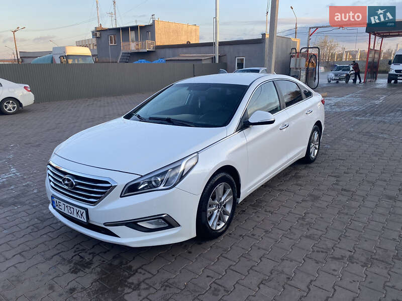 Седан Hyundai Sonata 2016 в Кривом Роге