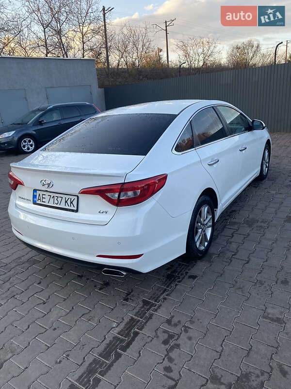 Седан Hyundai Sonata 2016 в Кривом Роге