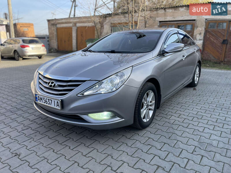 Седан Hyundai Sonata 2011 в Радомышле