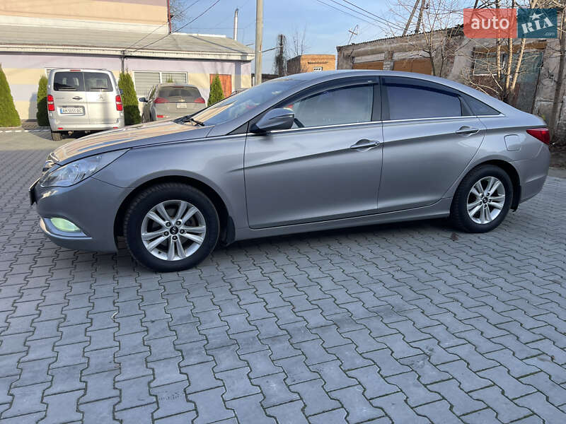 Седан Hyundai Sonata 2011 в Радомышле