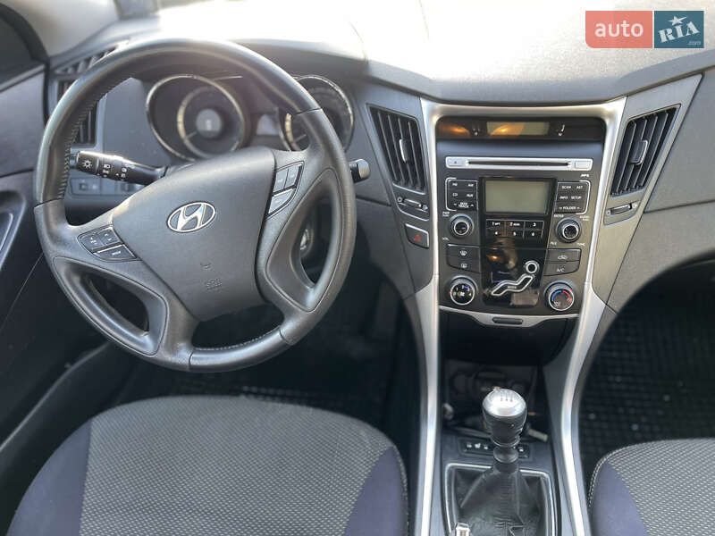 Седан Hyundai Sonata 2011 в Радомышле