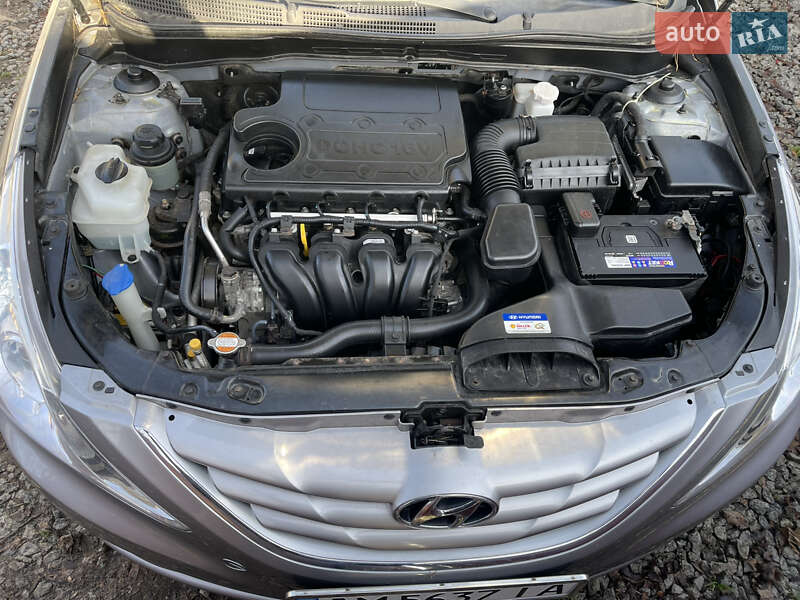 Седан Hyundai Sonata 2011 в Радомышле