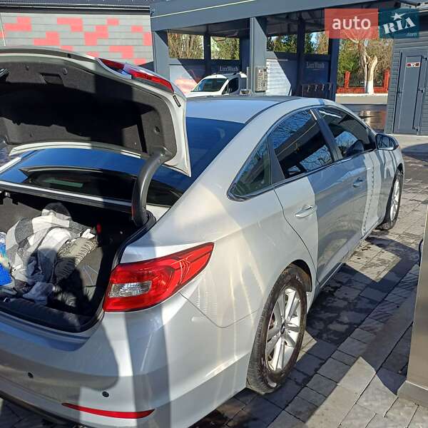 Седан Hyundai Sonata 2016 в Львове