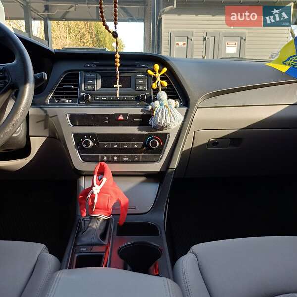 Седан Hyundai Sonata 2016 в Львове