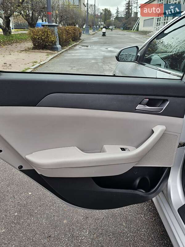 Седан Hyundai Sonata 2018 в Киеве фото 24 Седан Hyundai Sonata 2018 в Киеве