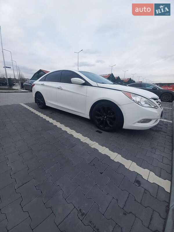 Седан Hyundai Sonata 2012 в Ирпене