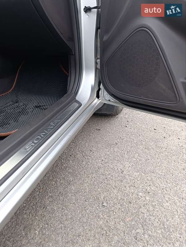 Седан Hyundai Sonata 2009 в Киеве