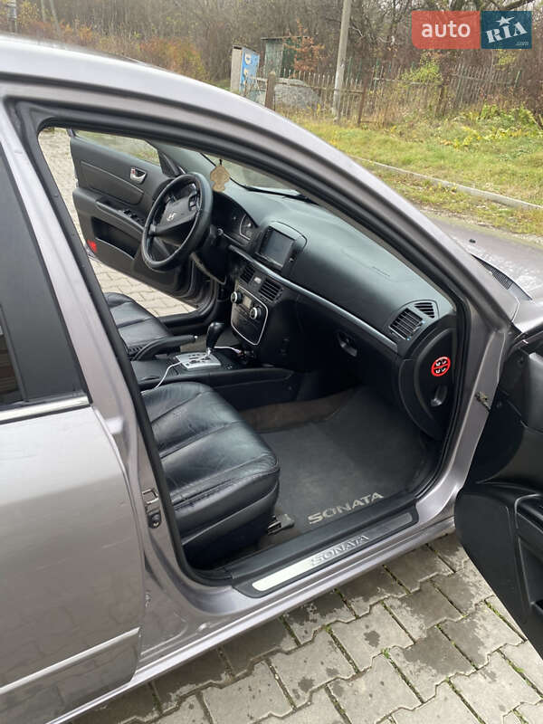 Седан Hyundai Sonata 2006 в Хотине