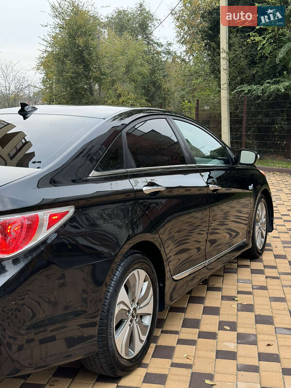 Седан Hyundai Sonata 2014 в Измаиле