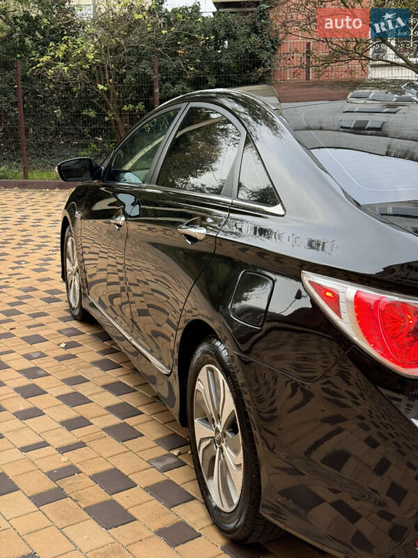 Седан Hyundai Sonata 2014 в Измаиле