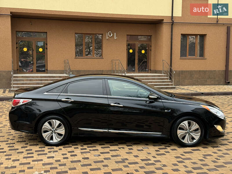 Седан Hyundai Sonata 2014 в Измаиле
