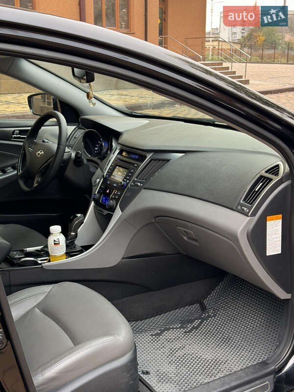 Седан Hyundai Sonata 2014 в Измаиле