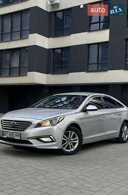Седан Hyundai Sonata 2016 в Калуші