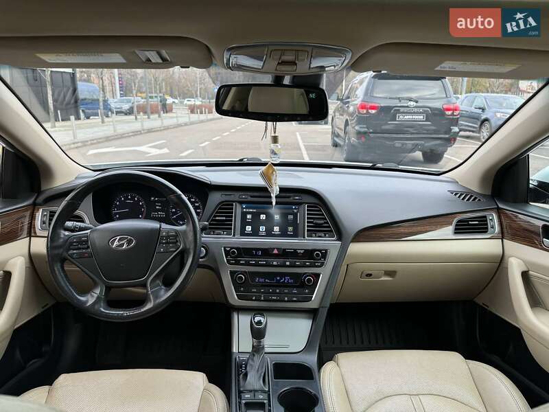 Седан Hyundai Sonata 2016 в Киеве