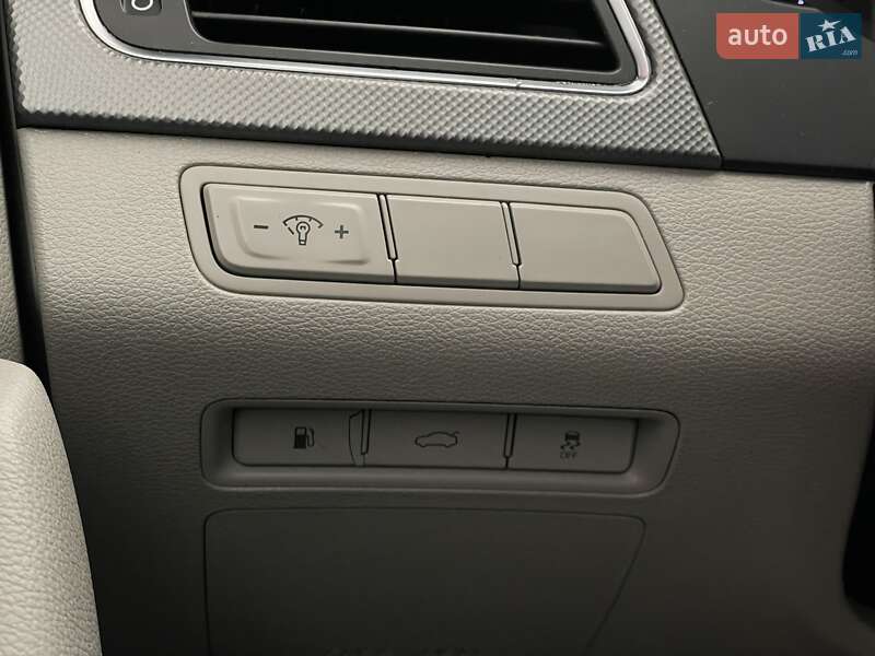 Седан Hyundai Sonata 2016 в Киеве