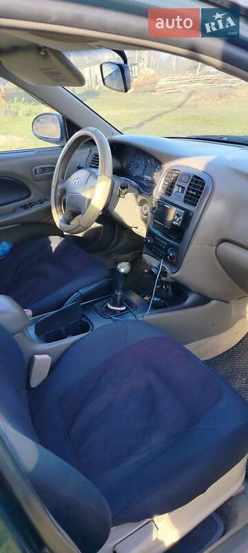 Седан Hyundai Sonata 2003 в Вараше