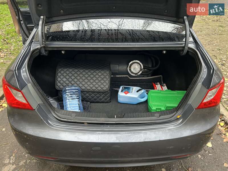 Седан Hyundai Sonata 2010 в Николаеве