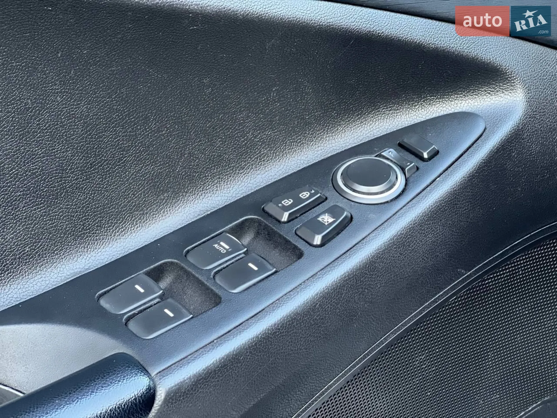 2013 Hyundai Sonata - мініатюра 23