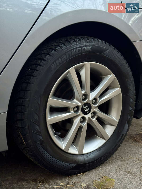 Седан Hyundai Sonata 2016 в Киеве