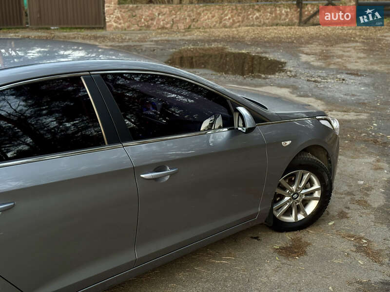 Седан Hyundai Sonata 2016 в Киеве