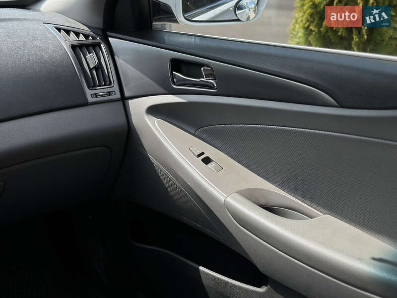 Седан Hyundai Sonata 2014 в Шептицькому