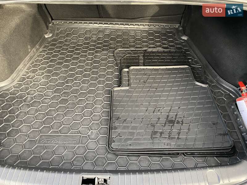 Седан Hyundai Sonata 2009 в Днепре