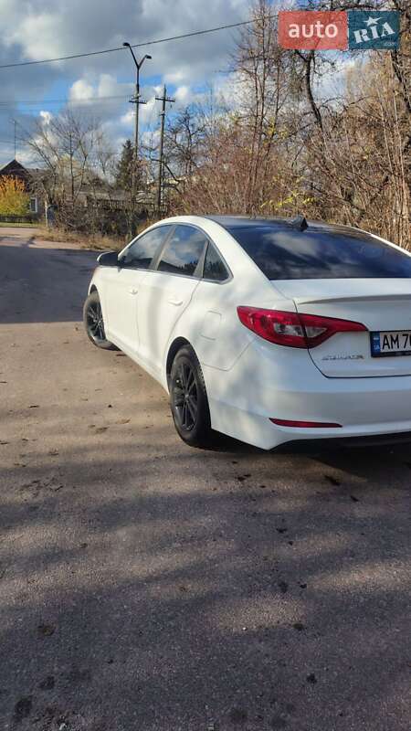 Седан Hyundai Sonata 2014 в Черняхове