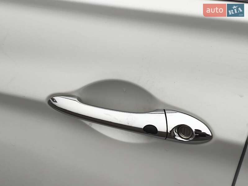 Седан Hyundai Sonata 2010 в Киеве