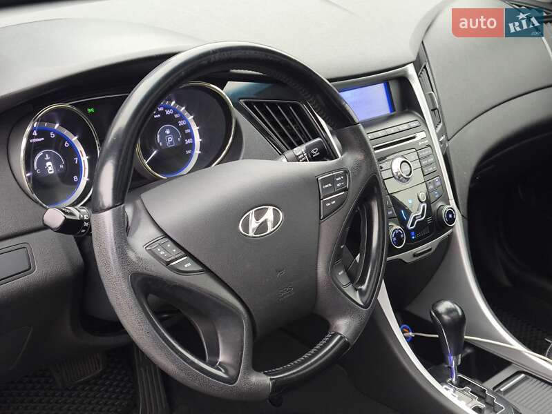 Седан Hyundai Sonata 2010 в Киеве