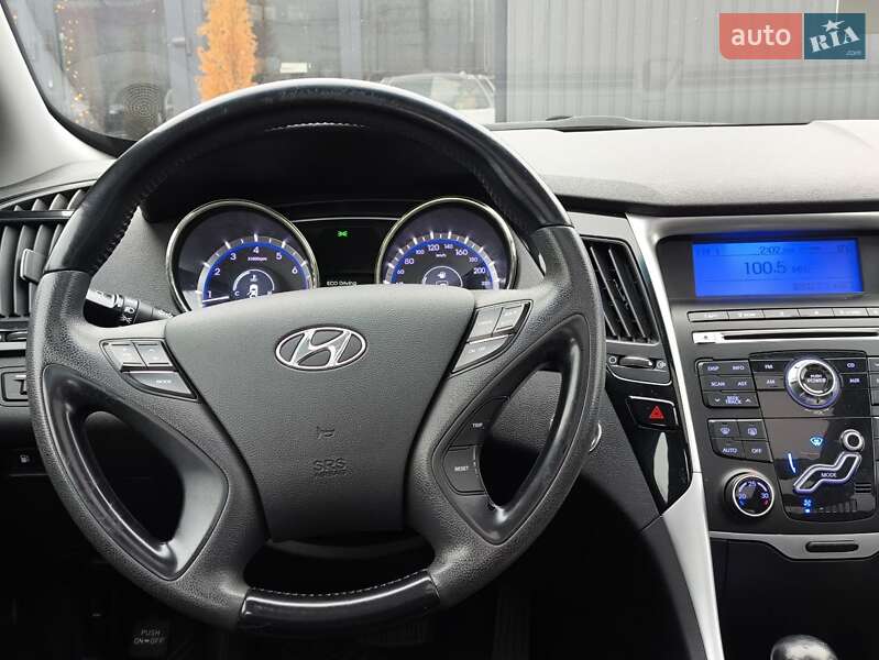 Седан Hyundai Sonata 2010 в Киеве