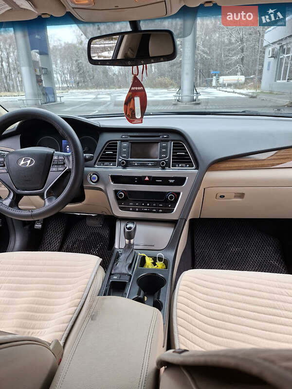 Седан Hyundai Sonata 2015 в Славуте