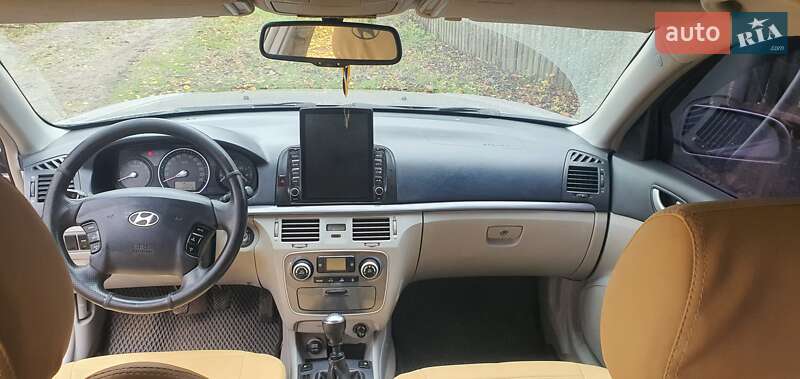 Седан Hyundai Sonata 2006 в Маньковке