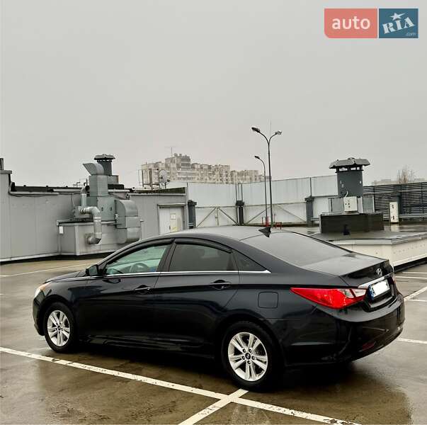 Седан Hyundai Sonata 2013 в Киеве фото Седан Hyundai Sonata 2013 в Киеве