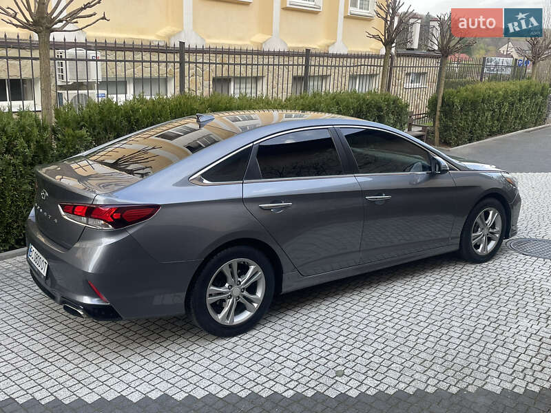 Седан Hyundai Sonata 2018 в Львове