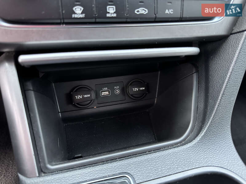 Седан Hyundai Sonata 2016 в Киеве фото 44 Седан Hyundai Sonata 2016 в Киеве