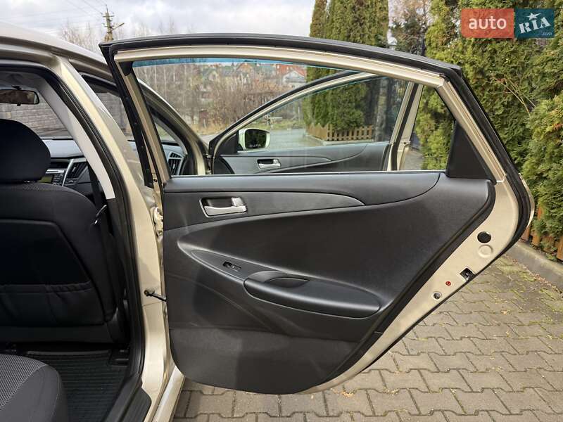 Седан Hyundai Sonata 2010 в Хмельницком