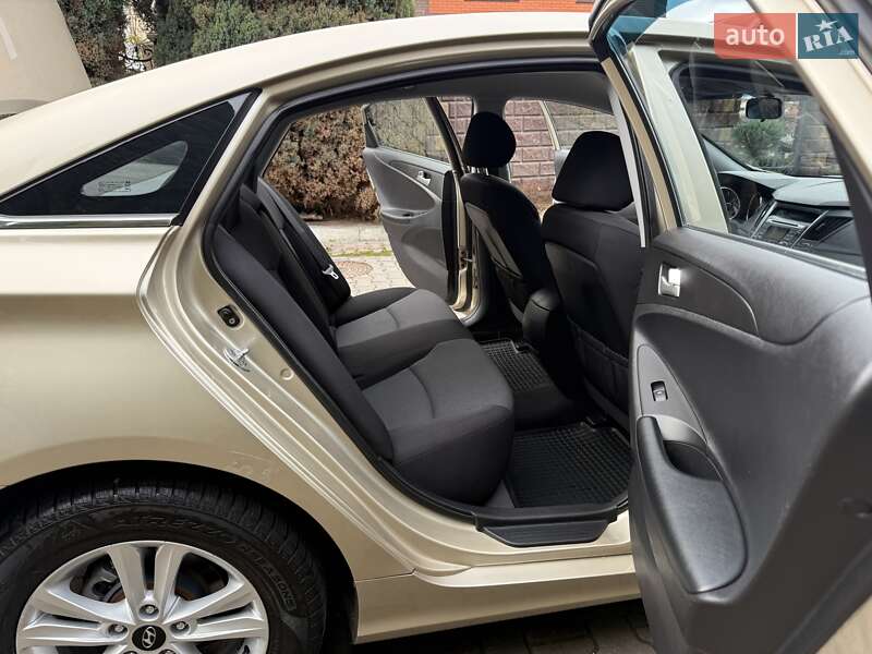 Седан Hyundai Sonata 2010 в Хмельницком