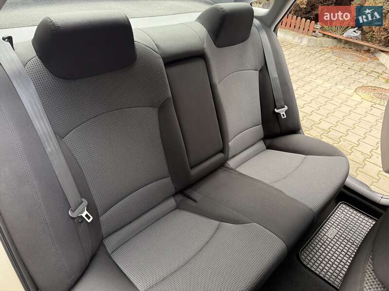 Седан Hyundai Sonata 2010 в Хмельницком
