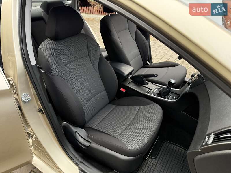 Седан Hyundai Sonata 2010 в Хмельницком