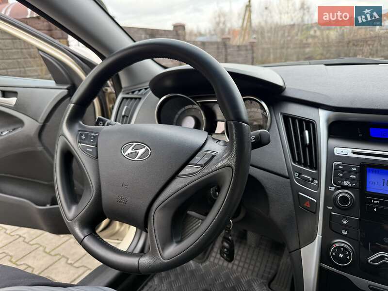 Седан Hyundai Sonata 2010 в Хмельницком
