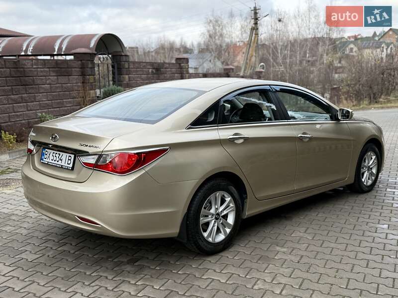 Седан Hyundai Sonata 2010 в Хмельницком