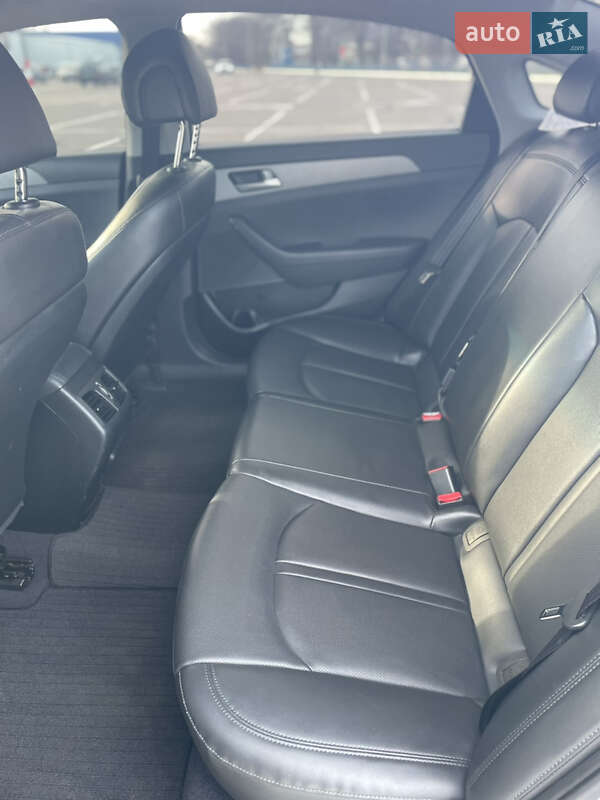 Седан Hyundai Sonata 2016 в Одессе