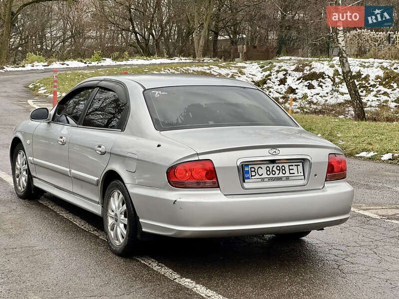Седан Hyundai Sonata 2002 в Львове