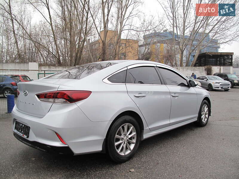 Седан Hyundai Sonata 2018 в Киеве