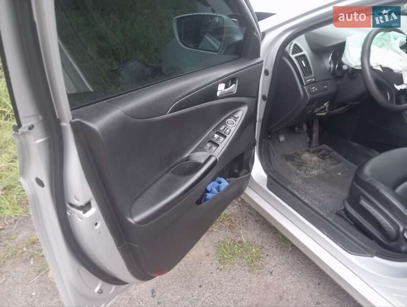 Седан Hyundai Sonata 2014 в Калиновке