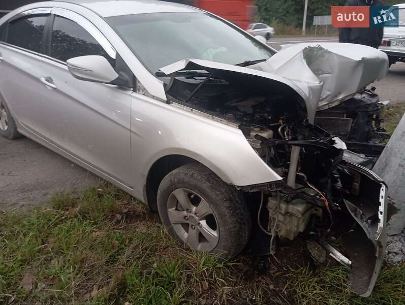 Седан Hyundai Sonata 2014 в Калиновке