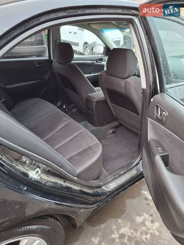 Седан Hyundai Sonata 2009 в Корце