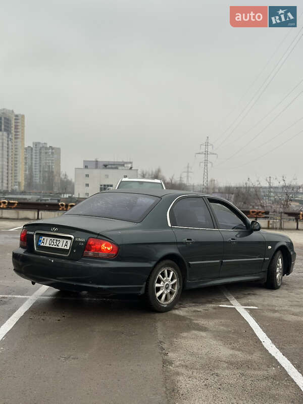 Седан Hyundai Sonata 2004 в Києві